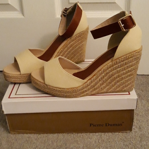 Pierre Dumas Shoes - Brand new beige peep toe wedges